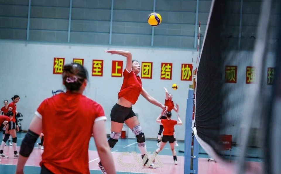中国女排虽, 而球迷喜欢